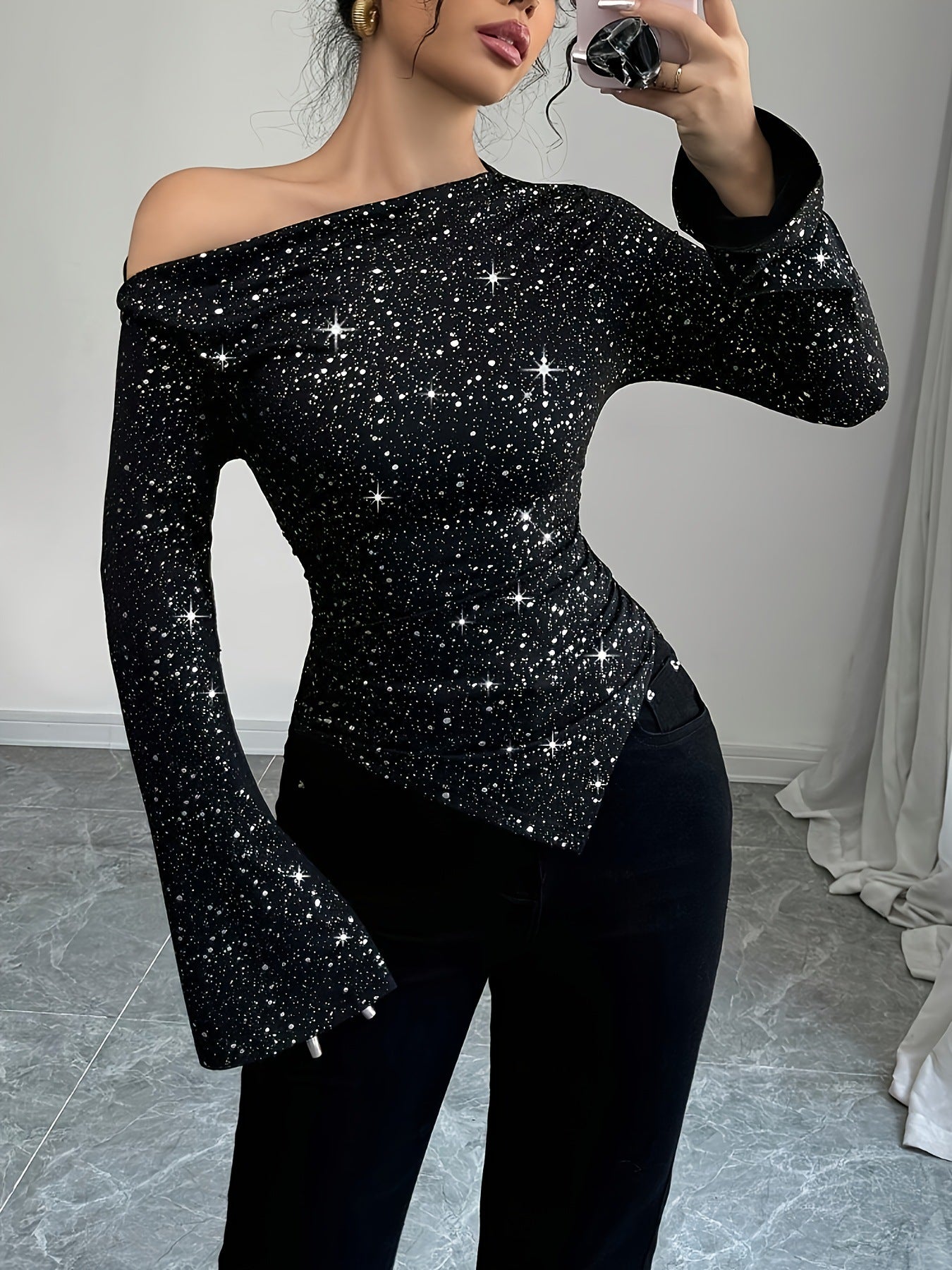 Shoulder Off Shoulder Long Sleeved T-shirt