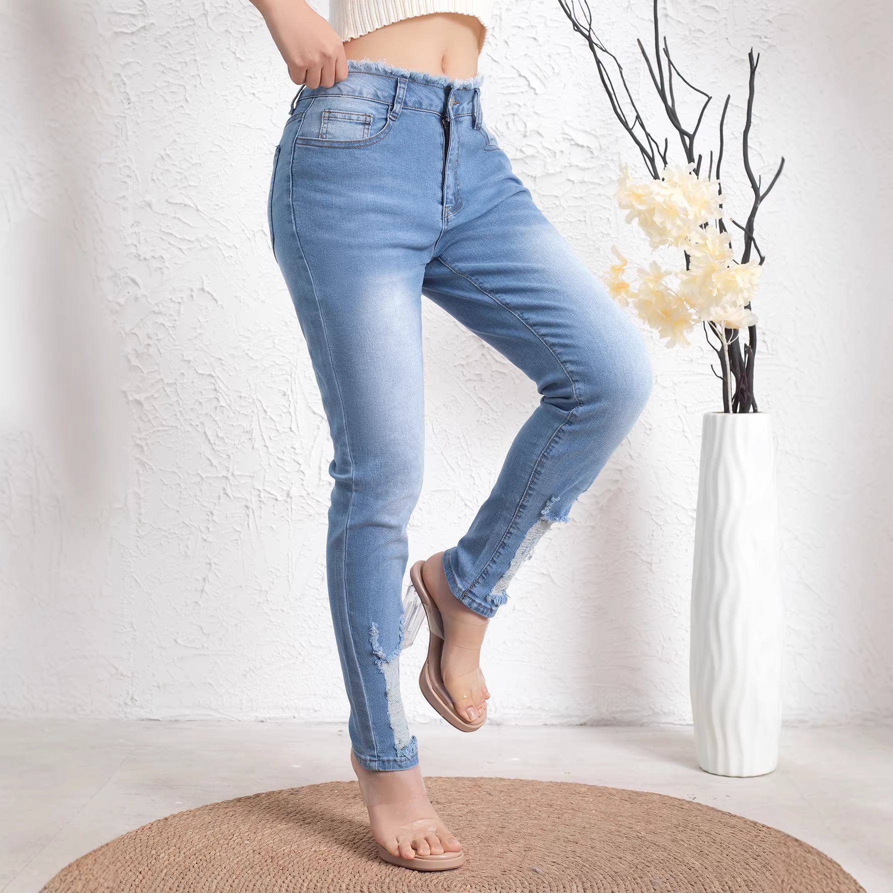 Retro Frayed-edge Ripped Stretch Jeans