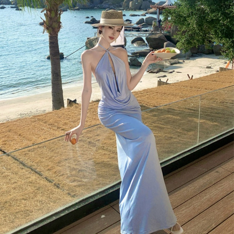 Elegant, Versatile Long Dress With A Cutout Halterneck Design