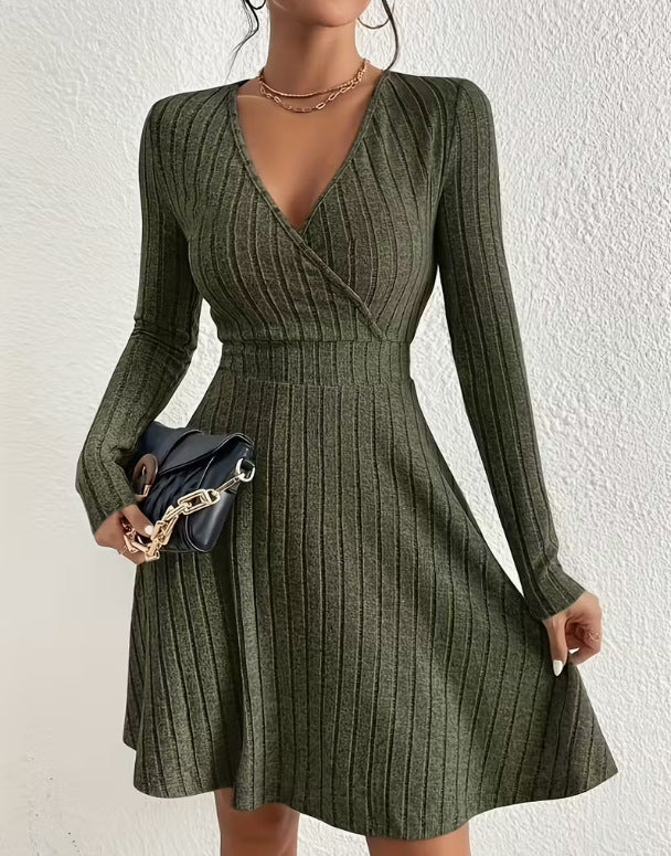 Elegant Long-sleeved Solid-color V-neck Waist-cinching Dress