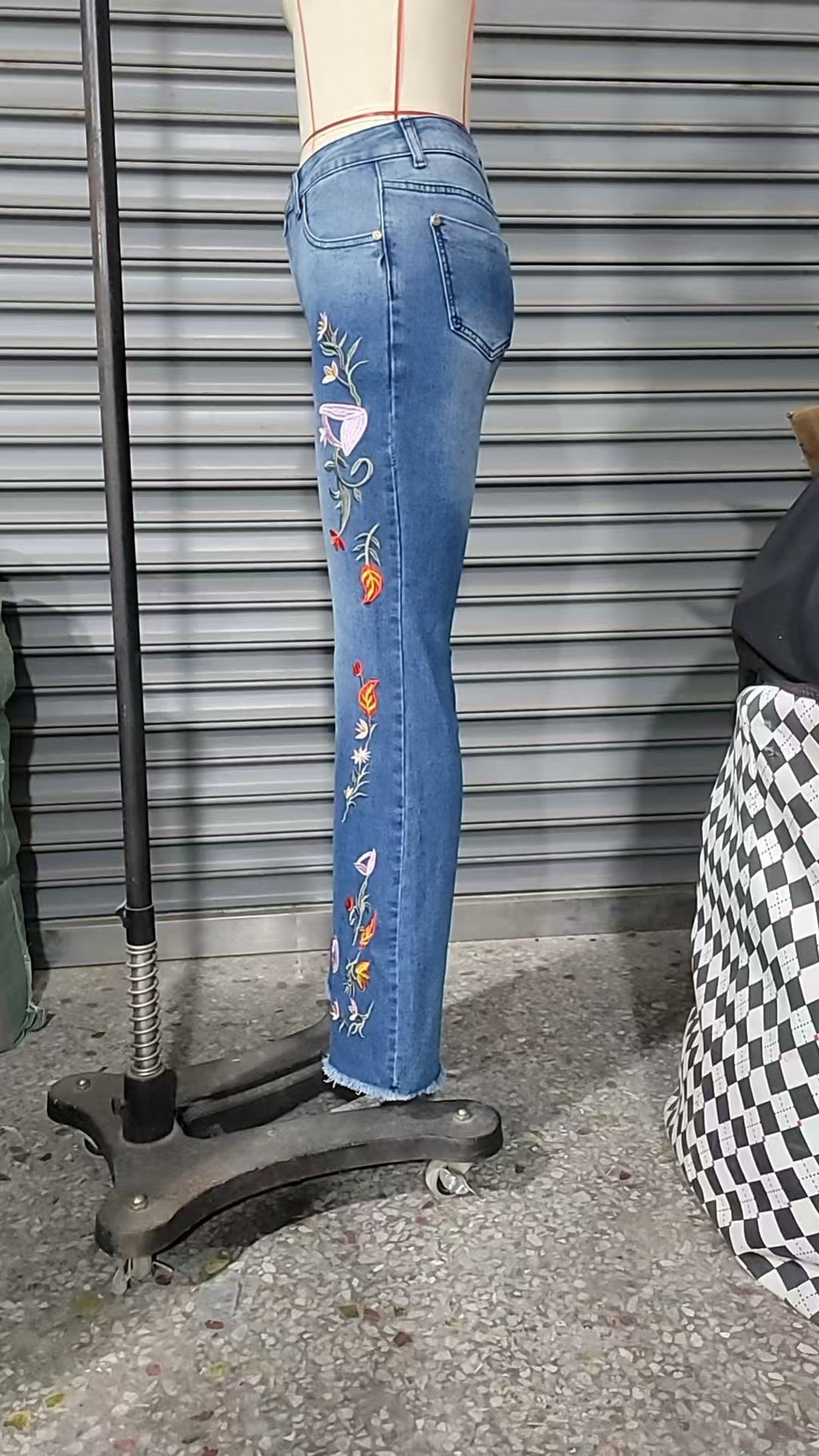 High-elasticity Embroidered Flared Jeans For Women