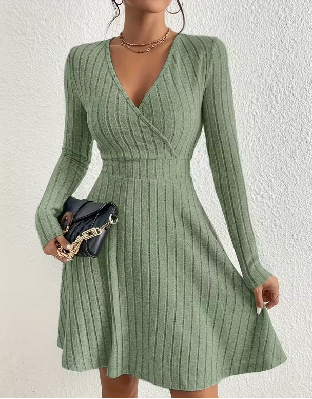 Elegant Long-sleeved Solid-color V-neck Waist-cinching Dress